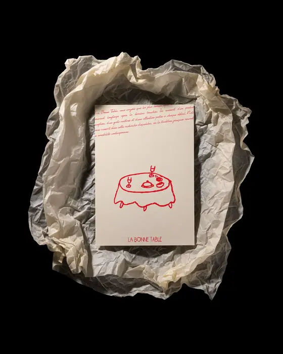 Animated La Bonne Table card on crumpled paper